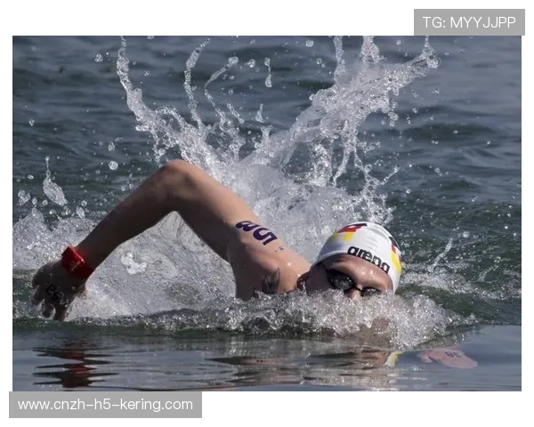 公开水域游泳选手突围能力超强